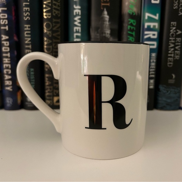 “R” Mug - Picture 1 of 3